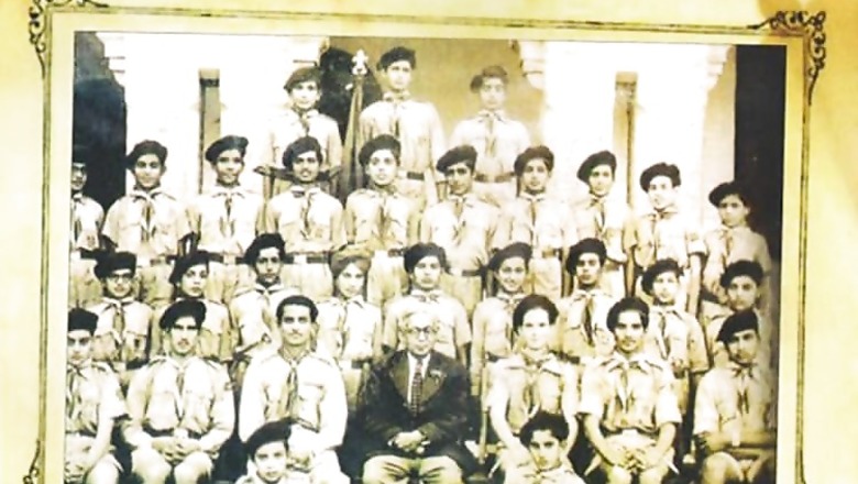 Photo of the day: Can you spot Amitabh Bachchan in this nostalgic flashback snap?
