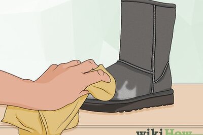 How to Clean Black Uggs
