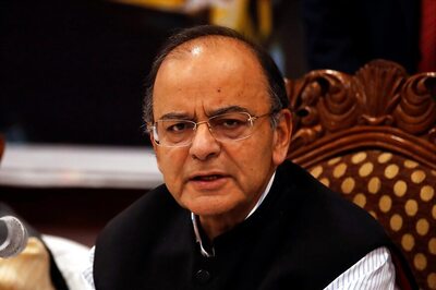 Arun Jaitley Bats For Cashless Economy in Bangladesh