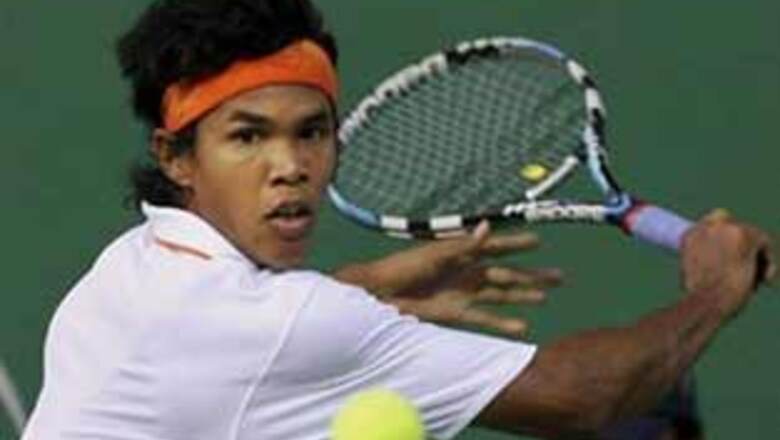 Davis Cup: Somdev beats Chen, Lu breaks Bopanna