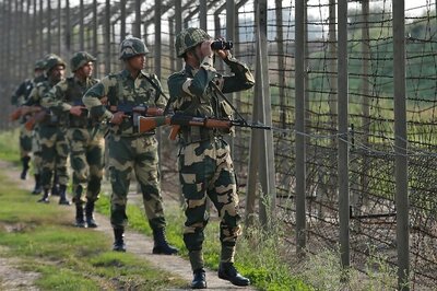 Pakistani Forces Fire Along Indo-Pak Border in Jammu's Samba Sector, Says BSF