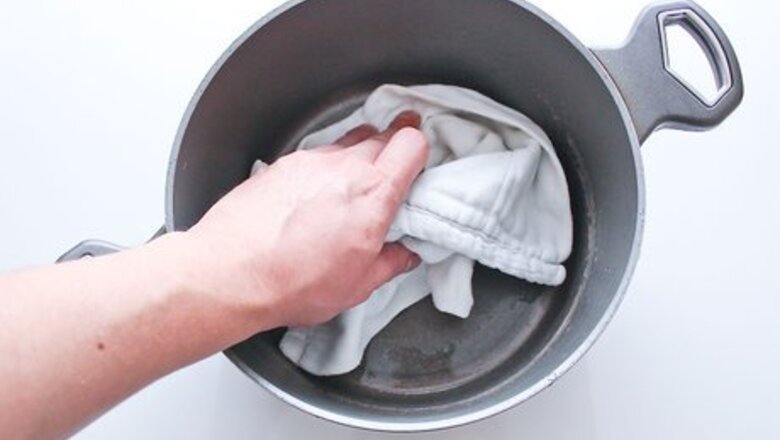 How to Clean a Cast Iron Dutch Oven