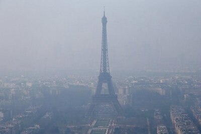 Paris Imposes Traffic Restrictions to Reduce Air Pollution