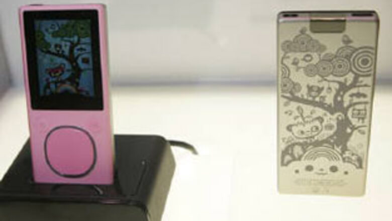 Microsoft launches new Zune to rival Apple iPod