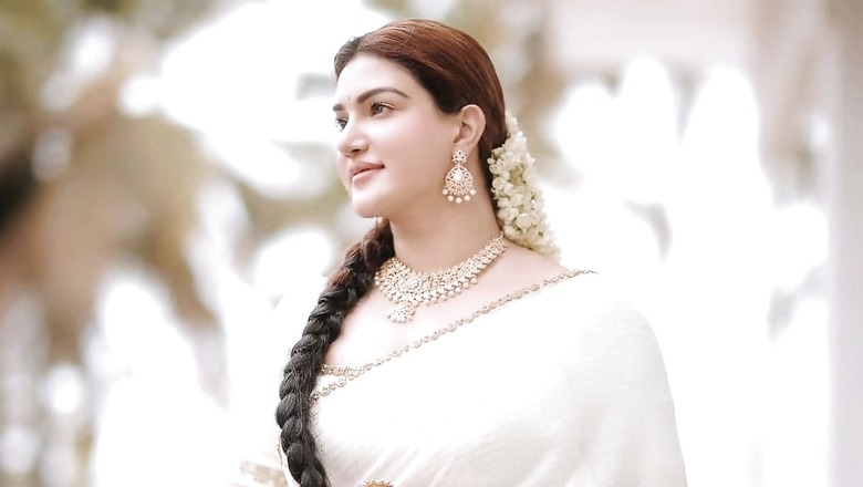 In Pics: Honey Rose's Traditional Avatar For Vishu