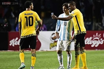 Lionel Messi asked for on-field selfie by Jamaican opponent
