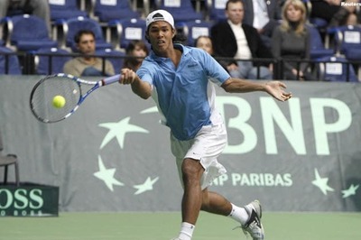 Somdev in semis, Rastogi crashes out