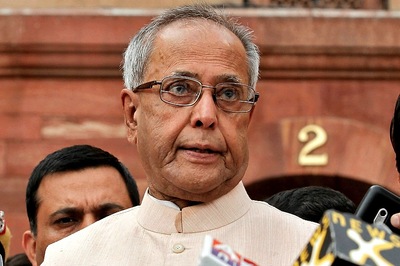 President Pranab Mukherjee Lauds India Surpassing British Economy