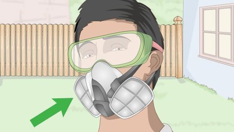 How to Decorate a Fence