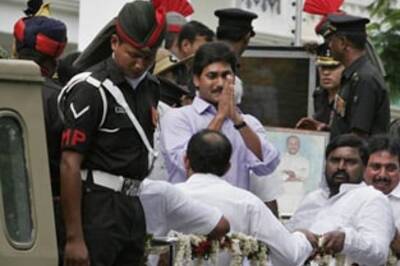 Andhra ministers refuse to work under new CM