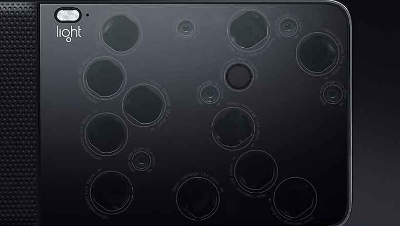 Light L16: A smartphone-sized camera with 16 different lenses built-in
