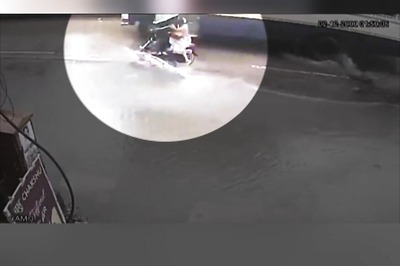 Mumbai Woman Crushed Under Bus After Bike Hits Pothole on Flooded Road