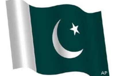 Bomb blast in Pakistan's Peshawar, 16 killed