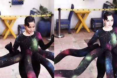 Uorfi Javed’s Latest Creation Is An 8-Armed Octopus-Themed Dress With Rotating Tentacles