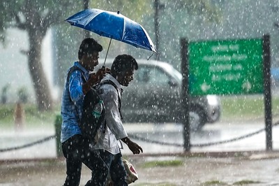 Delhi Records Minimum Temperature of 26.4 Deg C, Light Rain Likely Over Next Two Days
