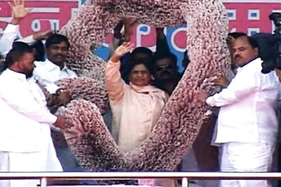 Bees bug Mayawati; UP cops get ready to sting