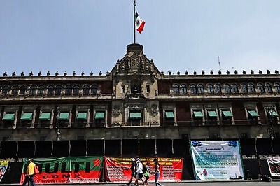 Barricades At Mexico's National Palace Ahead Of Protests