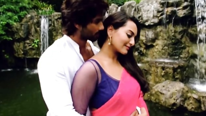 R...Rajkumar: Watch Shahid, Sonakshi in the new song 'Dhokha dhadi'
