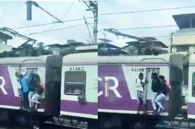 Man Falls off Overcrowded Mumbai Local Train, Old Video Reignites Safety Discussion Online