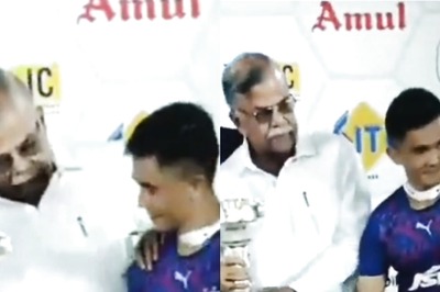 'Disgraceful': Sports Fraternity, Fans Slam WB Guv For Pushing Sunil Chhetri to Pose With Trophy | WATCH