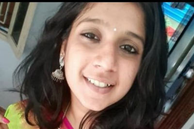 Father of Chennai Techie Run over by Tanker after Being Hit by AIADMK Hoarding Claims Rs 1 Cr Compensation