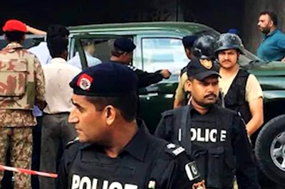 Pakistan Gunmen Kill Christian Priest Who Was Returning Home from Mass