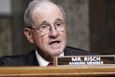 US Senator Lauds India's Decision to Resume COVID-19 Vaccine Export