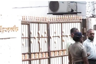 Security Tightened Outside Devendra Fadnavis' Home as Cyber Cops Arrive to Record Statement in Phone Tapping Case