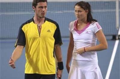 Russia's Safin family beats Italy at Hopman Cup