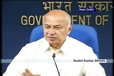 India puts group visa facility for Pak nationals on hold