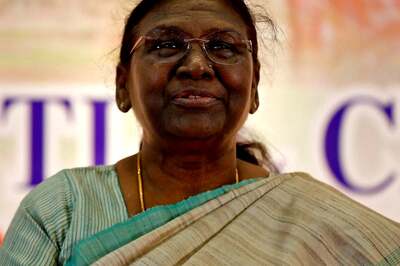 President Droupadi Murmu Climbs Down Stage to Award Differently-Abled Teacher, Wins Hearts