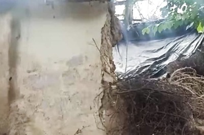 In Chhatarpur, Incessant Rains Leave Sarwai Village Residents Struggling For Shelter