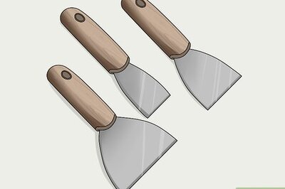 How to Use a Putty Knife