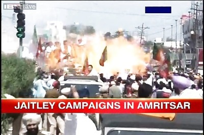 Fire accident at Jaitley's roadshow in Amritsar, no casualties
