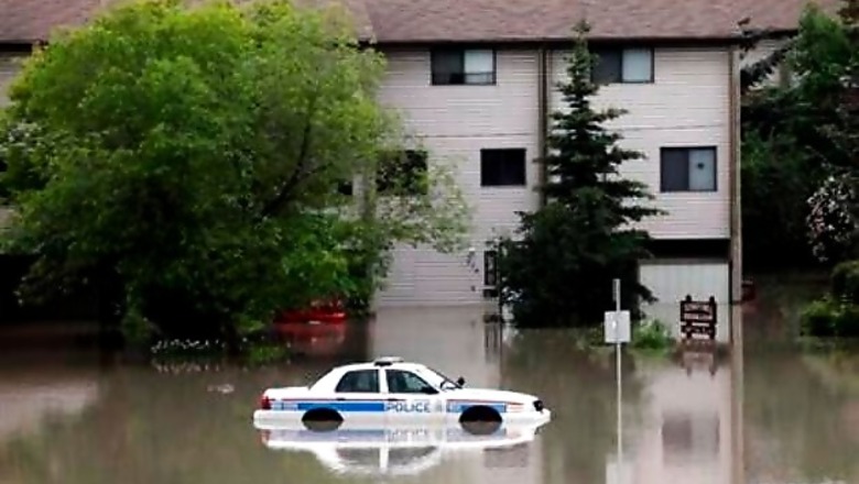 Floods kill three in Calgary, 75,000 rendered homeless
