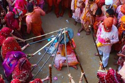 Holi 2023: Here's How Holi is Celebrated in Maharashtra, Rajasthan, Punjab, Uttar Pradesh, Uttarakhand, Bihar, Kerala, West Bengal and Goa