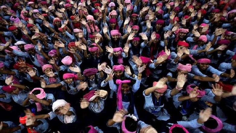 National Girl Child Day 2020: Quotes, Wishes, WhatsApp Messages to Share on the Occasion