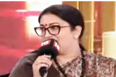 Smriti Irani Offers Centre's Helping Hand to Fire Up Delhi University Students' Startups at Viksit Bharat Event