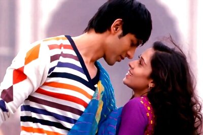 'Akaash Vani' Music Review: The soundtrack is addictive