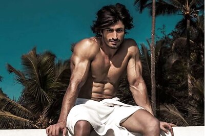 On Vidyut Jammwal’s 39th Birthday, Here’s a Look at the Actor’s Action-Packed Instagram Posts