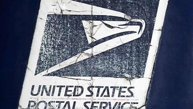 Bipartisan majority of Americans want more money for Postal Service: Reuters/Ipsos Poll