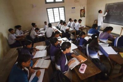 Where is the Infrastructure, Asks Bengal Syllabus Committee Head on ‘Illogical’ National Education Policy