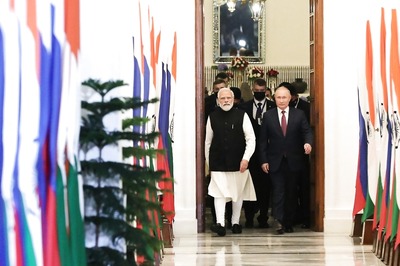 PM Modi to Speak to Russian President Putin on Monday Amid Ongoing Evacuation Efforts