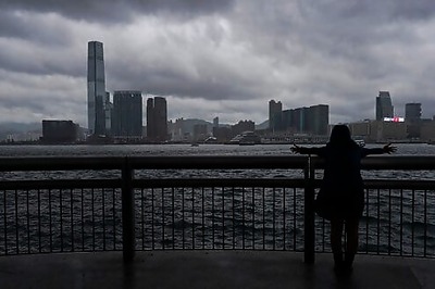 US suspends extradition and tax agreements with Hong Kong