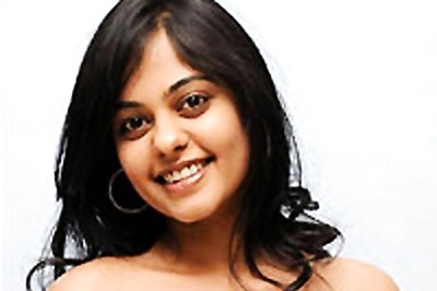 Bindhu Madhavi signs Telugu-Tamil bilingual