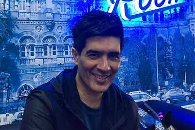 Roses and Jewellery are Passé, Manish Malhotra Designs a Smartphone For Valentine’s Day