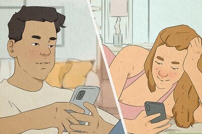 How to Flirt with an Older Woman over Text
