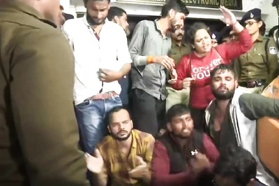 Bhopal's Journalism Varsity Revokes Expulsion of 23 Students who Protested Against Professors