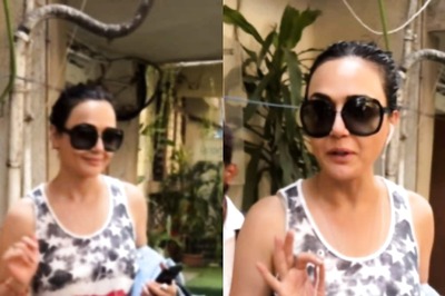 Preity Zinta Tells Paps 'You Are Scaring Me' As They Surround Her For Photos In Viral Video | Watch