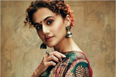 Taapsee Pannu Shares Saree-Clad Photo with a Brave Message, B-Town Lauds Her